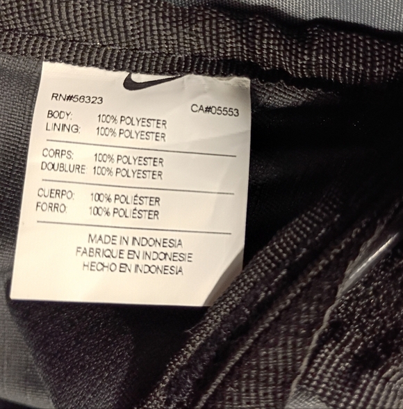 Nike Black and White Duffel Bag - Picture 10 of 10